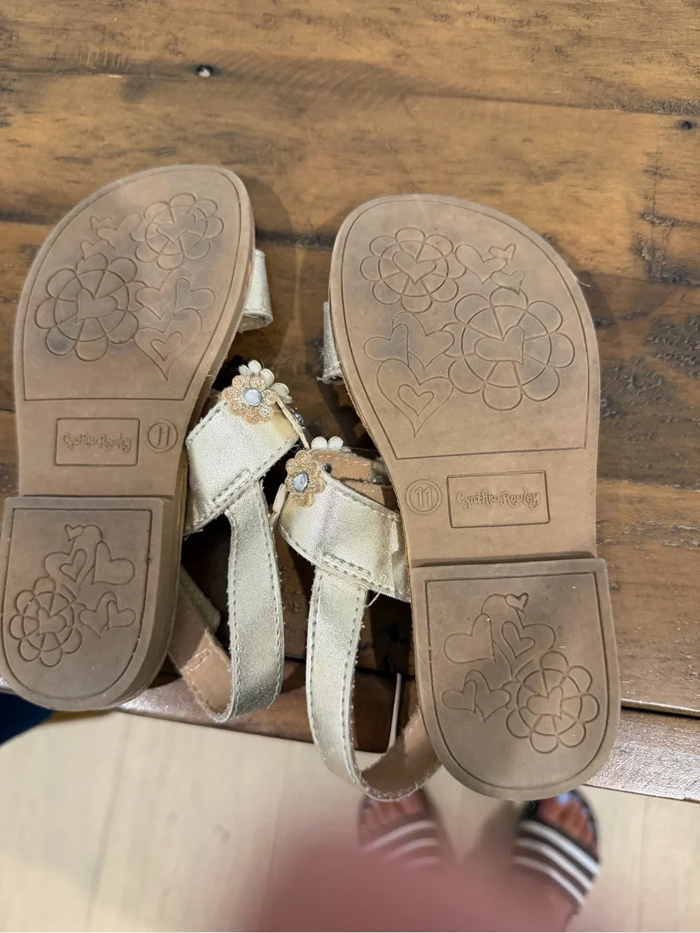 Cynthia rowley gold flower sandals